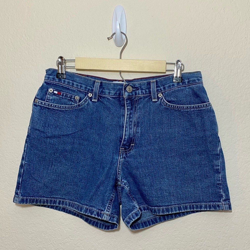 Tommy Hilfiger y2k boyfriend cut denim shorts